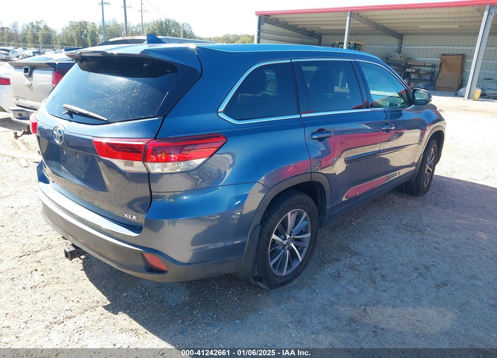 2017 TOYOTA HIGHLANDER XLE VIN: 5TDKZRFH8HS509536
