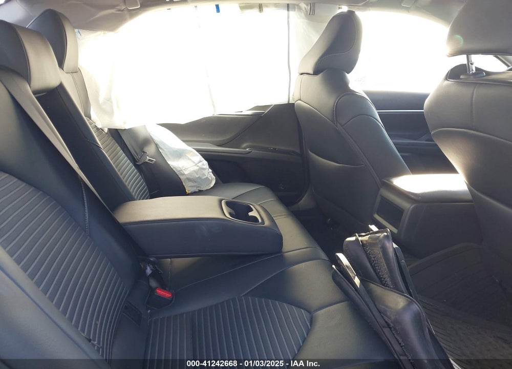 2019 TOYOTA CAMRY SE VIN: 4T1B11HK8KU199596