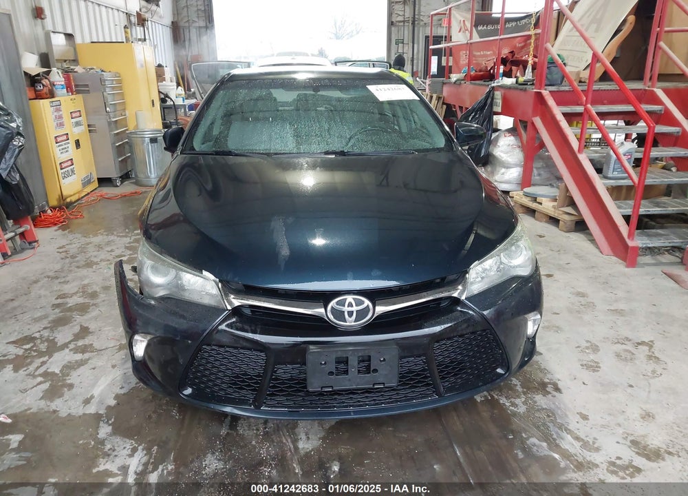 2015 TOYOTA CAMRY SE VIN: 4T1BF1FK3FU054427