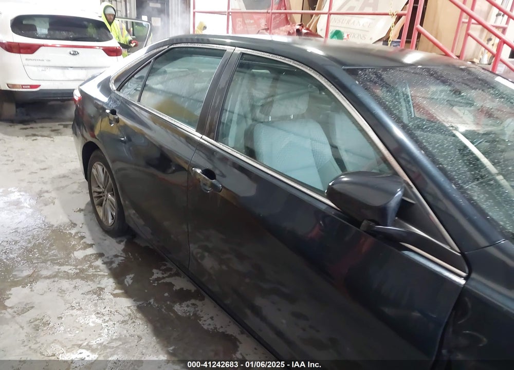 2015 TOYOTA CAMRY SE VIN: 4T1BF1FK3FU054427
