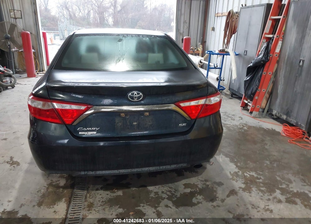 2015 TOYOTA CAMRY SE VIN: 4T1BF1FK3FU054427