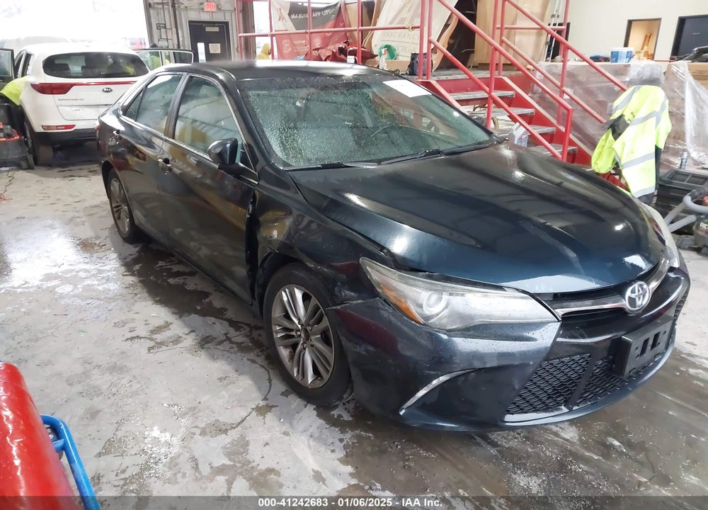 2015 TOYOTA CAMRY SE VIN: 4T1BF1FK3FU054427