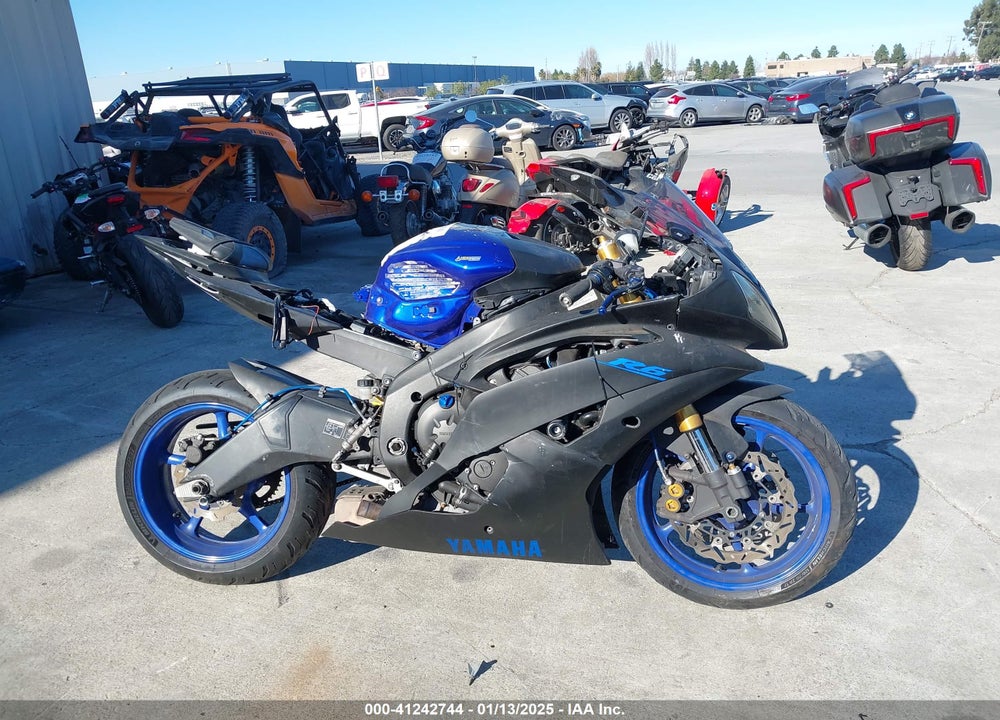 2014 YAMAHA YZFR6 C VIN: JYARJ16Y3EA008128