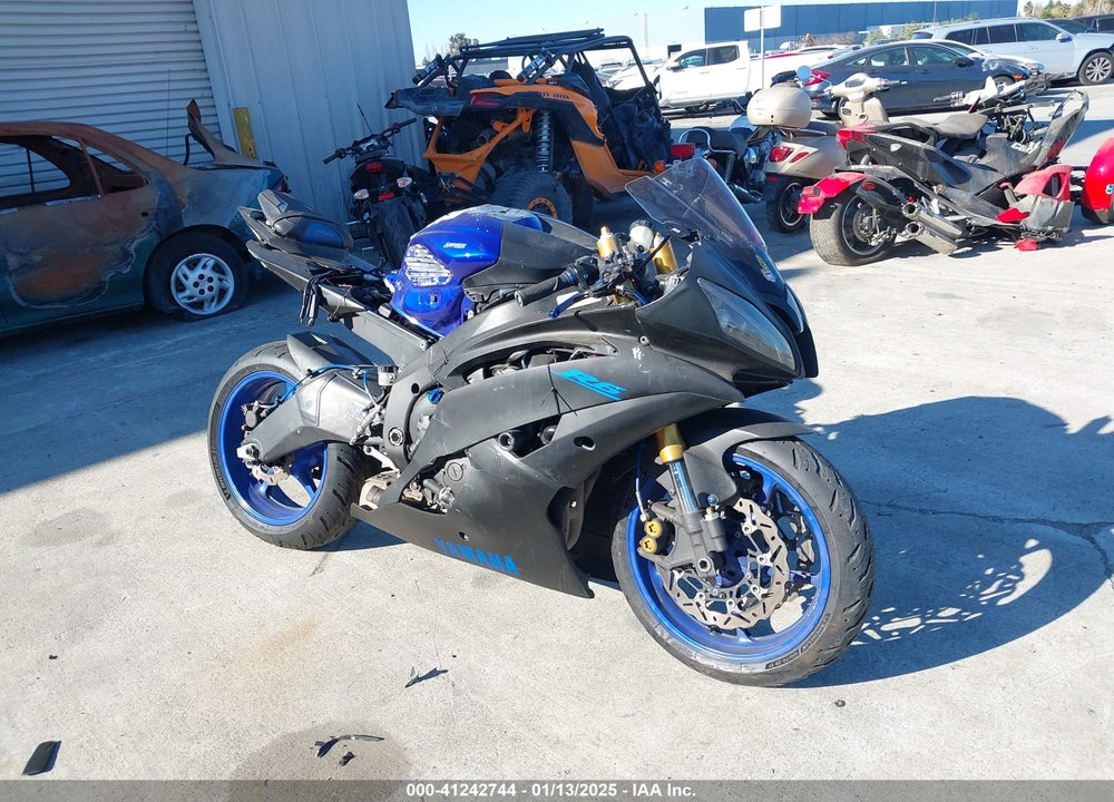 2014 YAMAHA YZFR6 C VIN: JYARJ16Y3EA008128