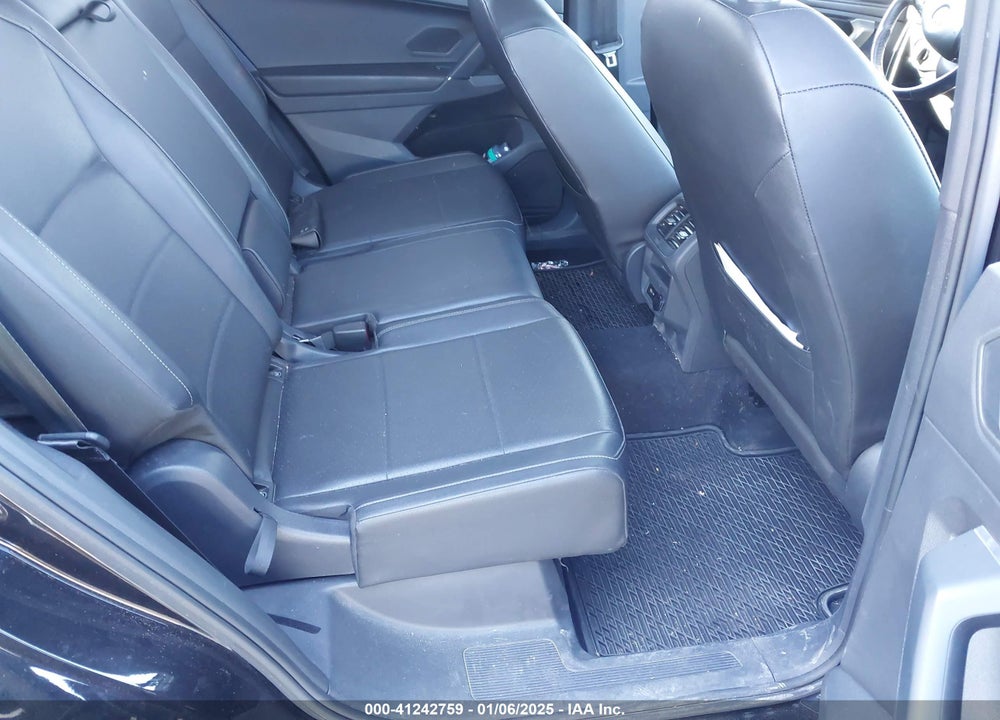2020 VOLKSWAGEN TIGUAN VIN: 3VV3B7AX1LM156384