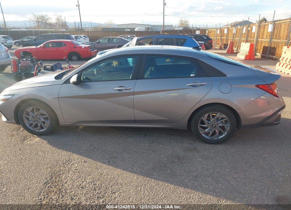 2024 HYUNDAI ELANTRA SEL VIN: KMHLM4DG3RU638597
