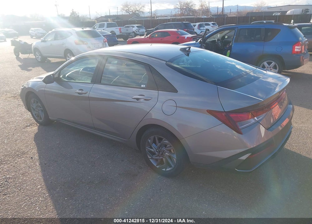 2024 HYUNDAI ELANTRA SEL VIN: KMHLM4DG3RU638597