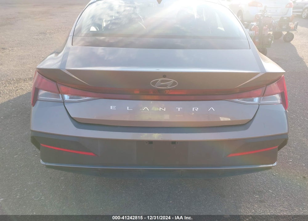2024 HYUNDAI ELANTRA SEL VIN: KMHLM4DG3RU638597