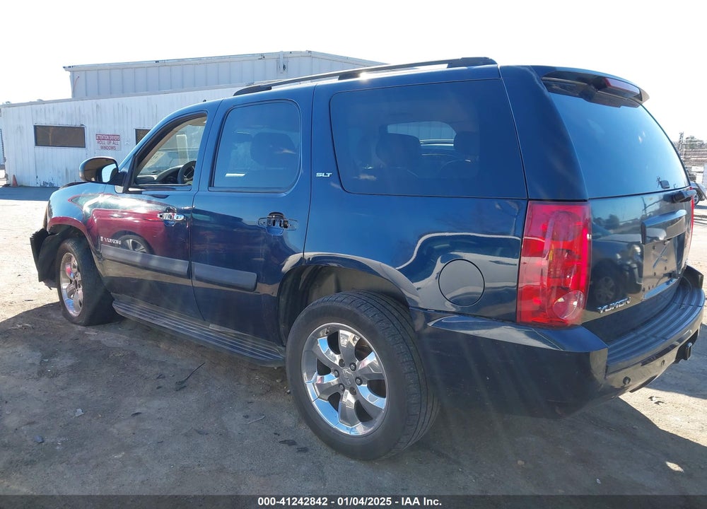 2007 GMC YUKON VIN: 1GKFC13077R327640