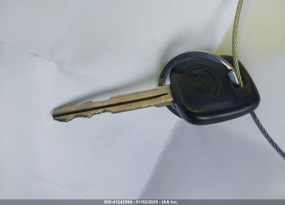 2015 TOYOTA YARIS VIN: VNKKTUD30FA038365