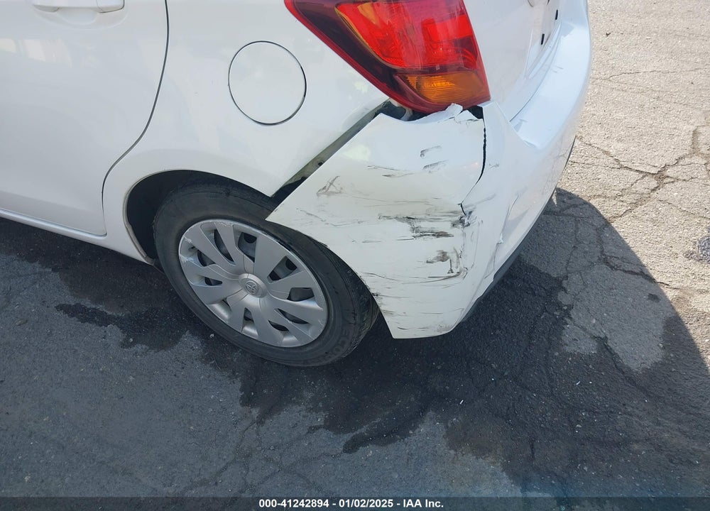 2015 TOYOTA YARIS VIN: VNKKTUD30FA038365