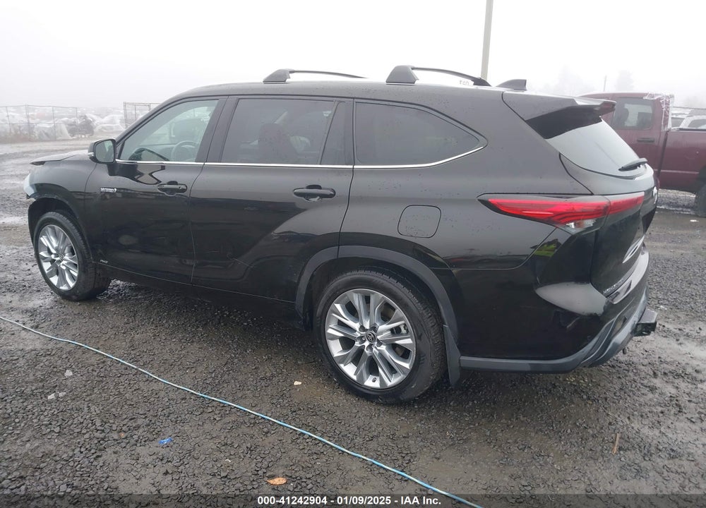 2021 TOYOTA HIGHLANDER HYBRID LIMITED VIN: 5TDXBRCHXMS061650