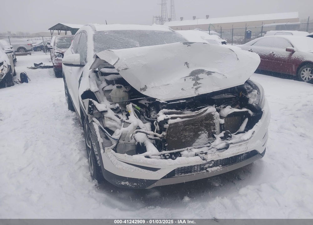 2017 HYUNDAI TUCSON SPORT VIN: KM8J3CA24HU592452