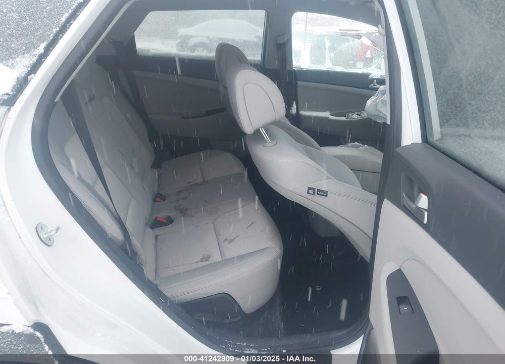 2017 HYUNDAI TUCSON SPORT VIN: KM8J3CA24HU592452