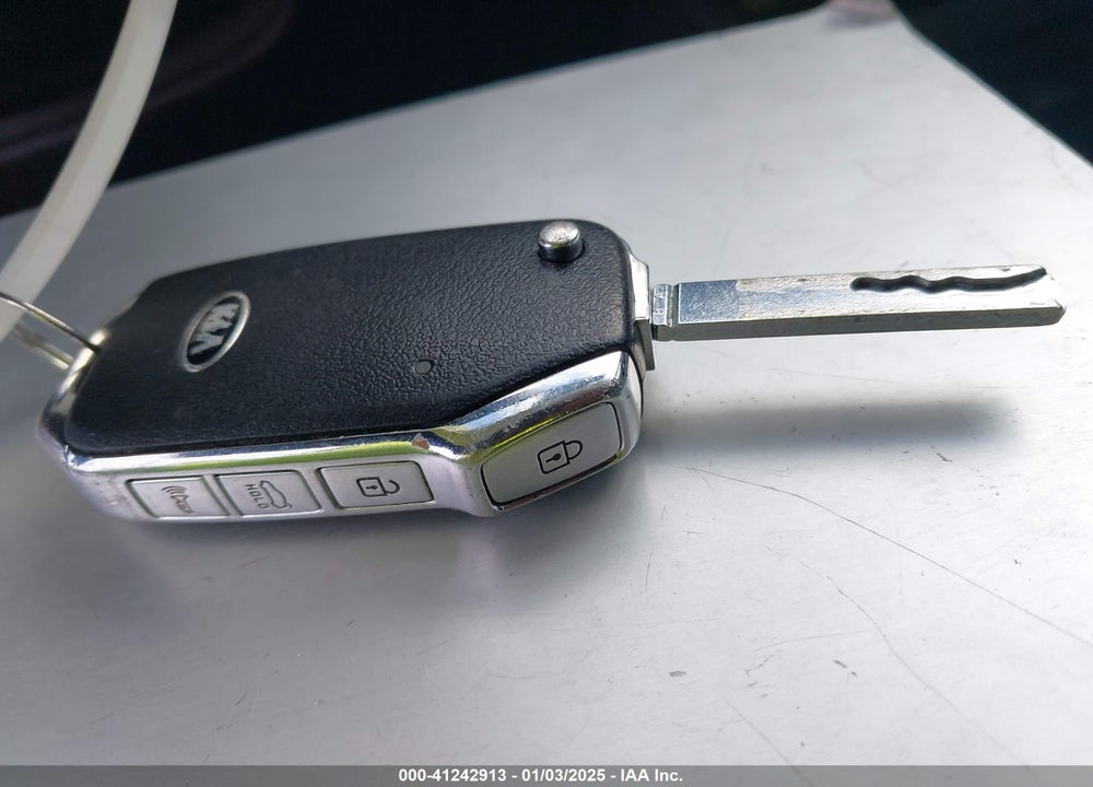 2019 KIA FORTE LXS VIN: 3KPF24AD5KE116298