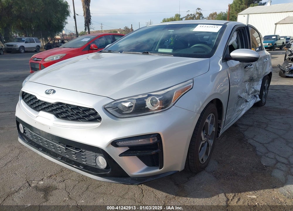 2019 KIA FORTE LXS VIN: 3KPF24AD5KE116298
