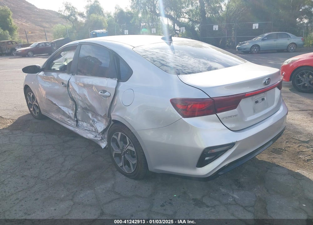 2019 KIA FORTE LXS VIN: 3KPF24AD5KE116298