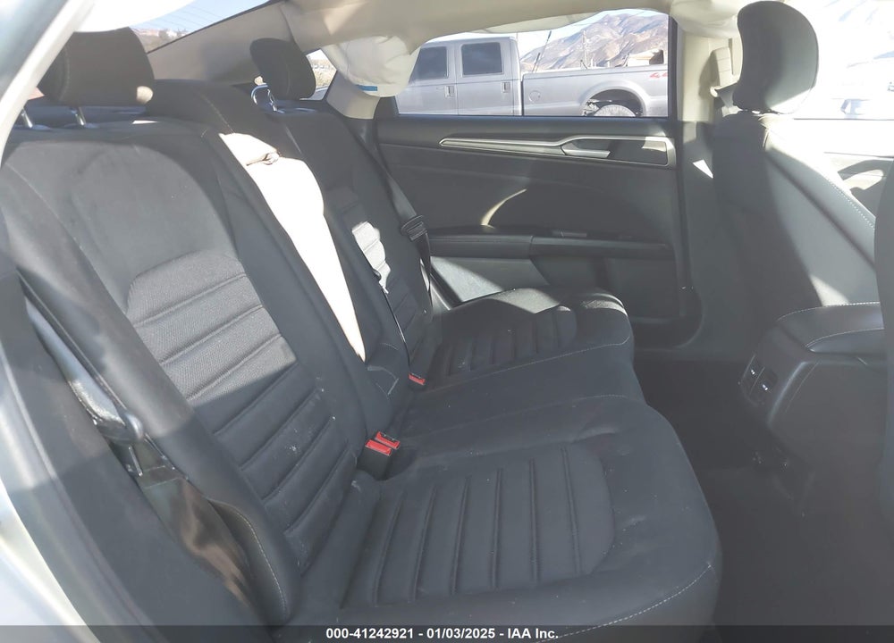 2017 FORD FUSION SE VIN: 3FA6P0H75HR294455