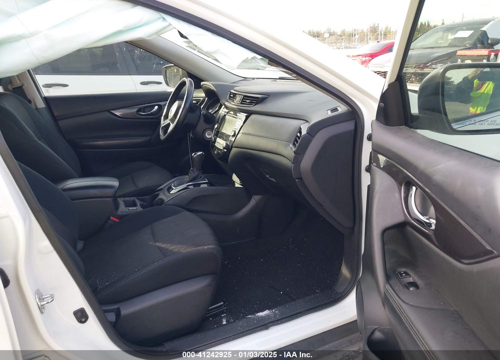 2018 NISSAN ROGUE S VIN: 5N1AT2MT8JC826456