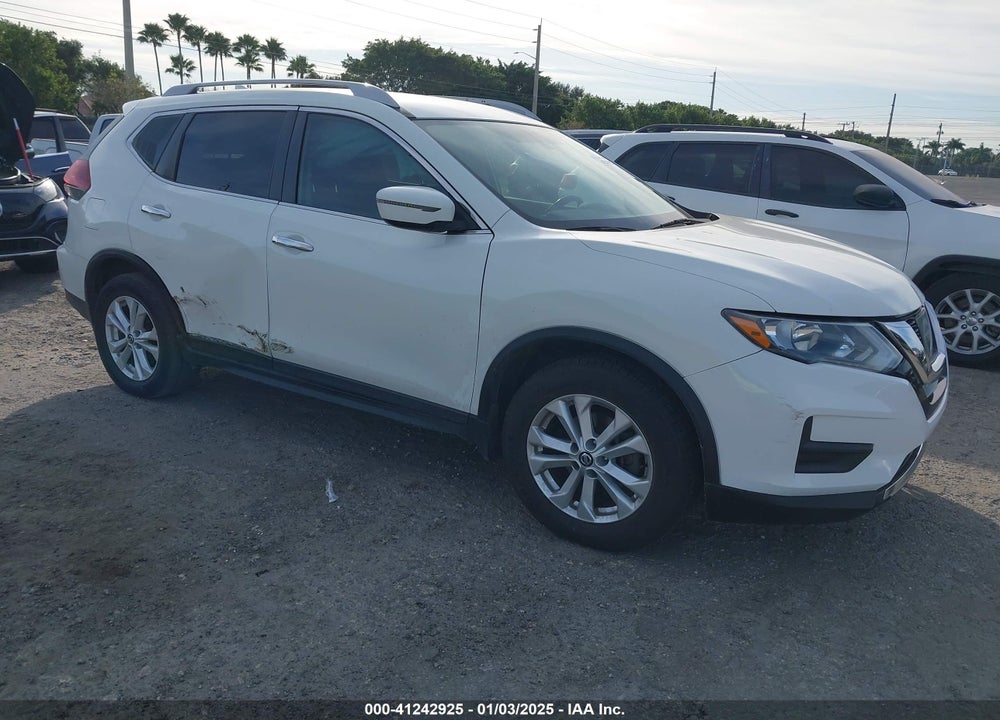 2018 NISSAN ROGUE S VIN: 5N1AT2MT8JC826456