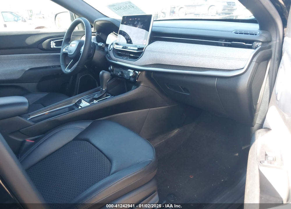 2024 JEEP COMPASS LATITUDE 4X4 VIN: 3C4NJDBNXRT119595
