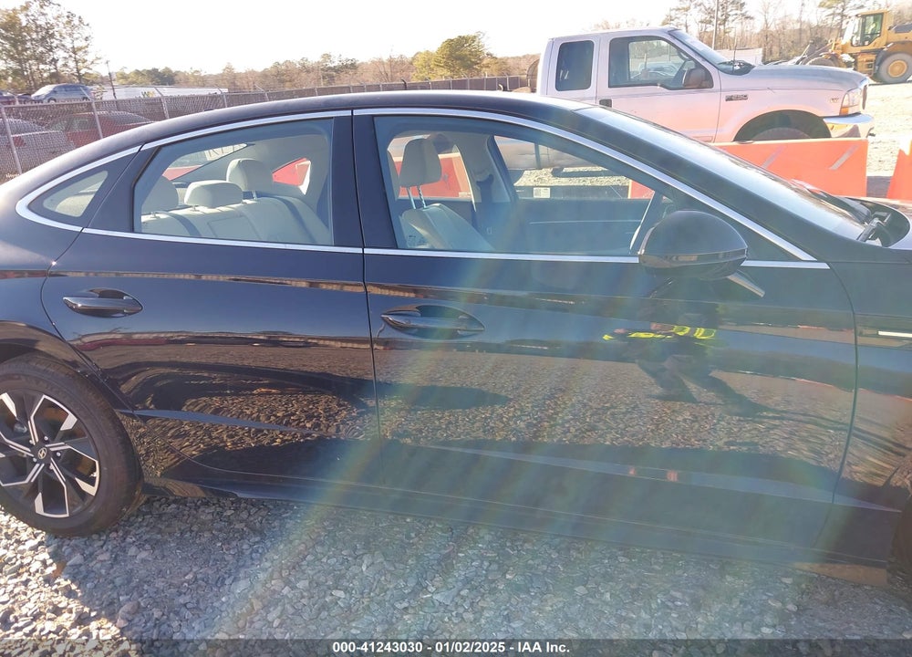 2024 HYUNDAI SONATA SEL VIN: KMHL64JA0RA380986