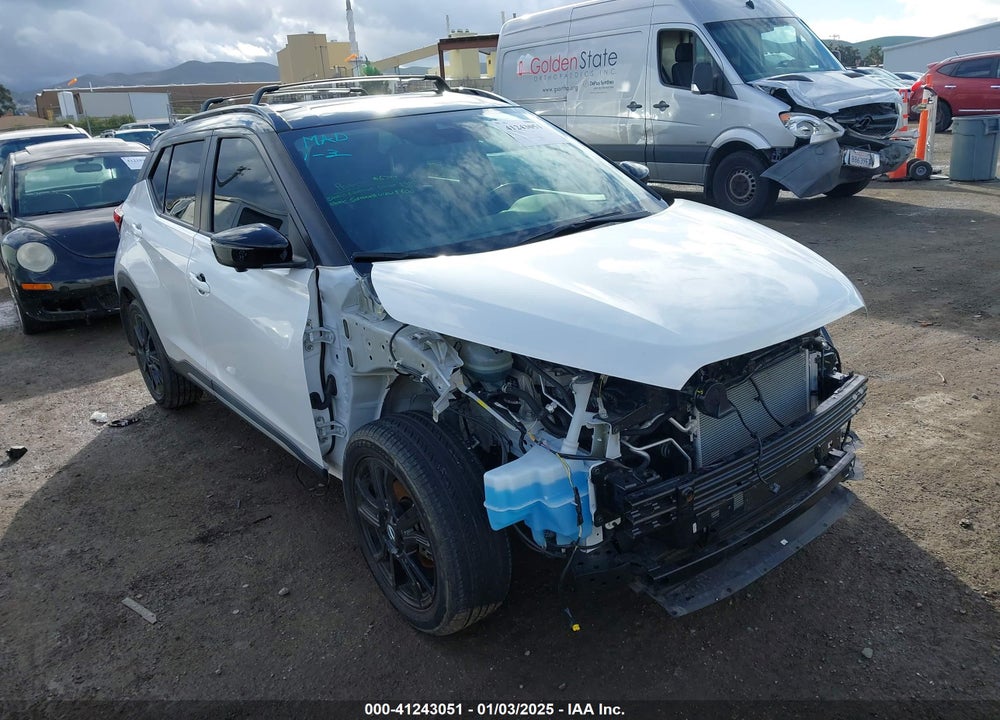 2021 NISSAN KICKS SR XTRONIC CVT VIN: 3N1CP5DV8ML537979