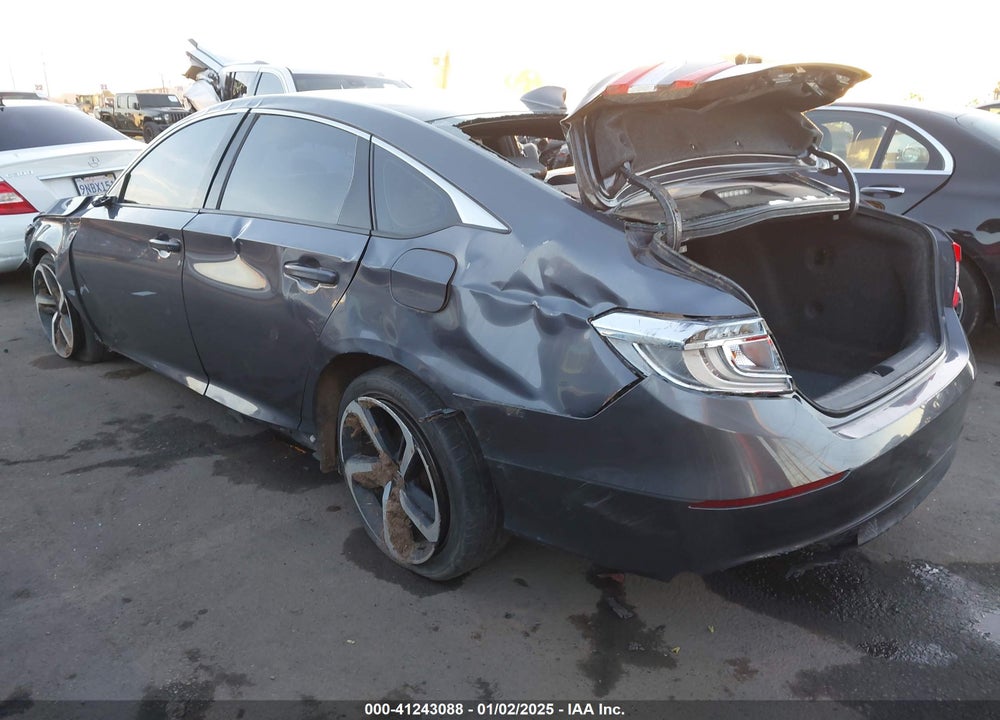 2018 HONDA ACCORD VIN: 1HGCV1E33JA184340