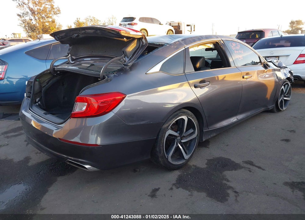 2018 HONDA ACCORD VIN: 1HGCV1E33JA184340