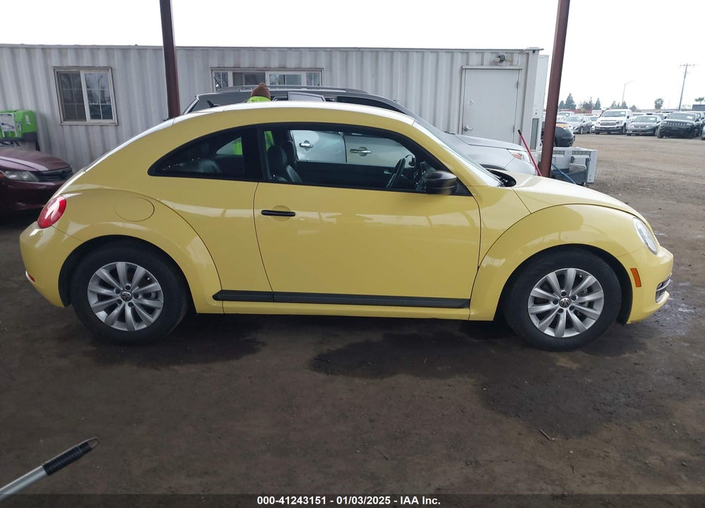 2015 VOLKSWAGEN BEETLE VIN: 3VWF17AT9FM645659