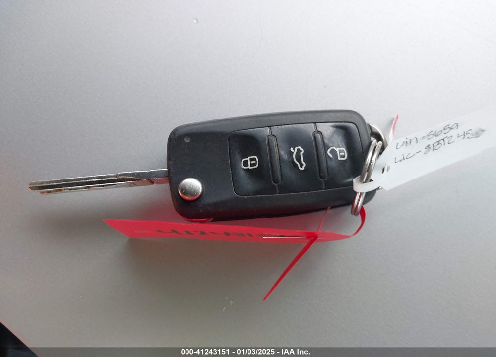 2015 VOLKSWAGEN BEETLE VIN: 3VWF17AT9FM645659