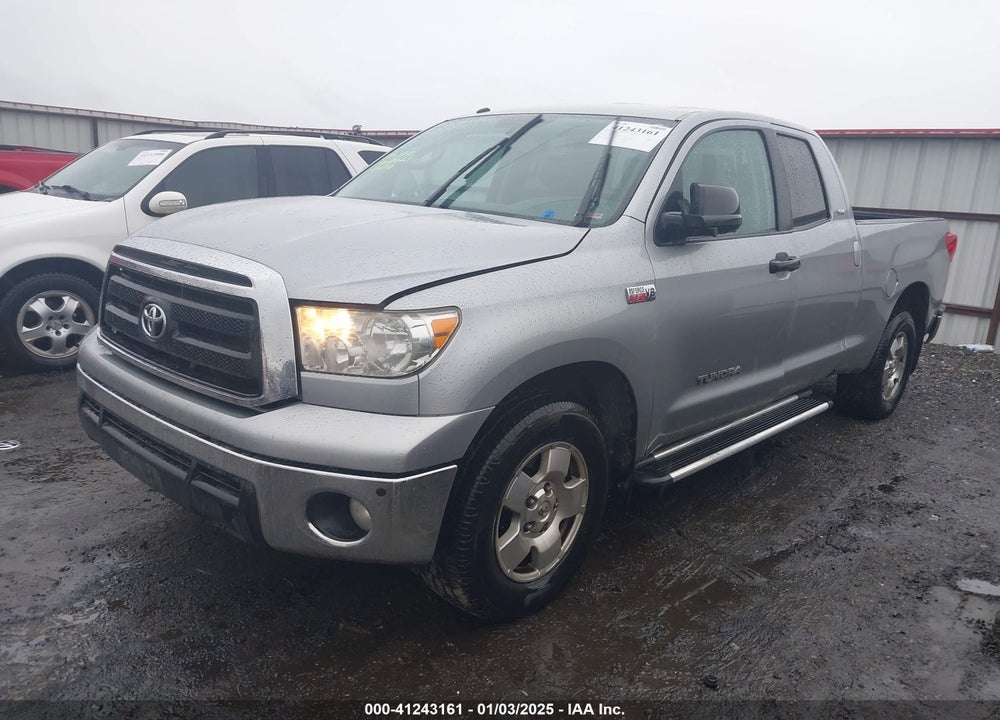 2011 TOYOTA TUNDRA GRADE 5.7L V8 VIN: 5TFRY5F19BX111931