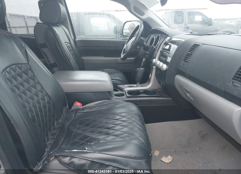 2011 TOYOTA TUNDRA GRADE 5.7L V8 VIN: 5TFRY5F19BX111931