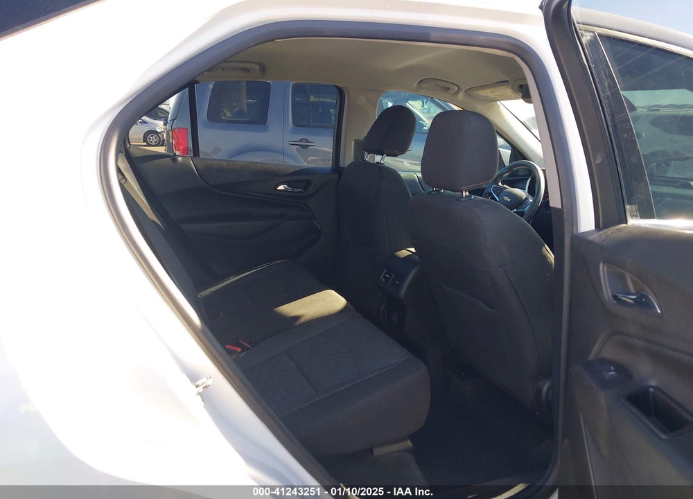 2019 CHEVROLET EQUINOX LT VIN: 2GNAXKEV8K6142243