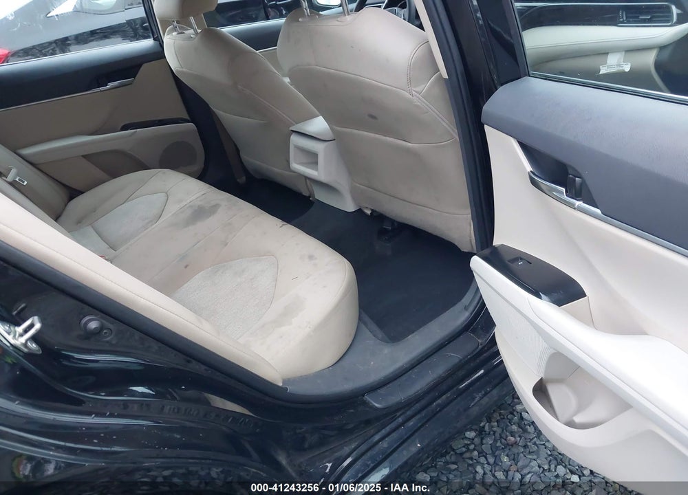 2020 TOYOTA CAMRY LE VIN: 4T1C11AK5LU890200