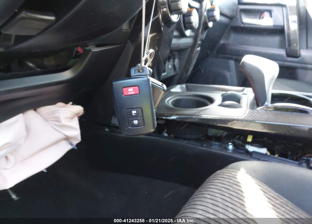2021 TOYOTA 4RUNNER TRD OFF ROAD VIN: JTEPU5JR3M5959877