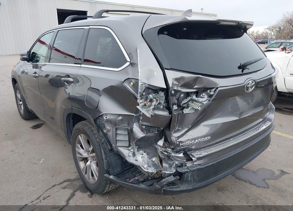 2015 TOYOTA HIGHLANDER LE PLUS V6 VIN: 5TDBKRFH3FS173943