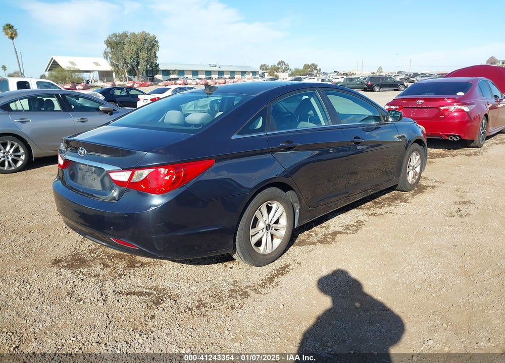 2013 HYUNDAI SONATA GLS VIN: 5NPEB4AC7DH632793
