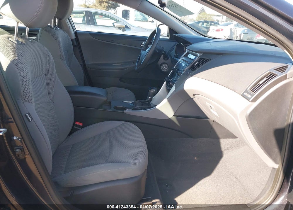 2013 HYUNDAI SONATA GLS VIN: 5NPEB4AC7DH632793
