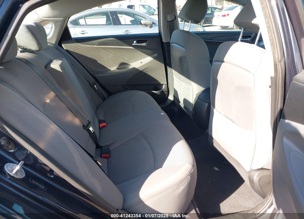 2013 HYUNDAI SONATA GLS VIN: 5NPEB4AC7DH632793