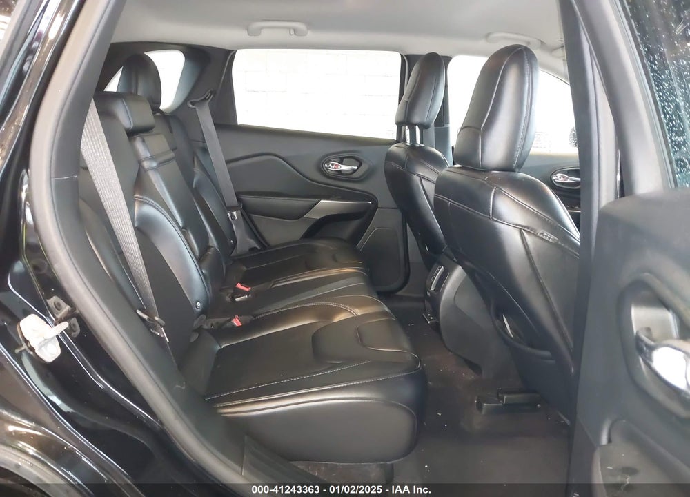 2019 JEEP CHEROKEE LATITUDE PLUS FWD VIN: 1C4PJLLB5KD186981