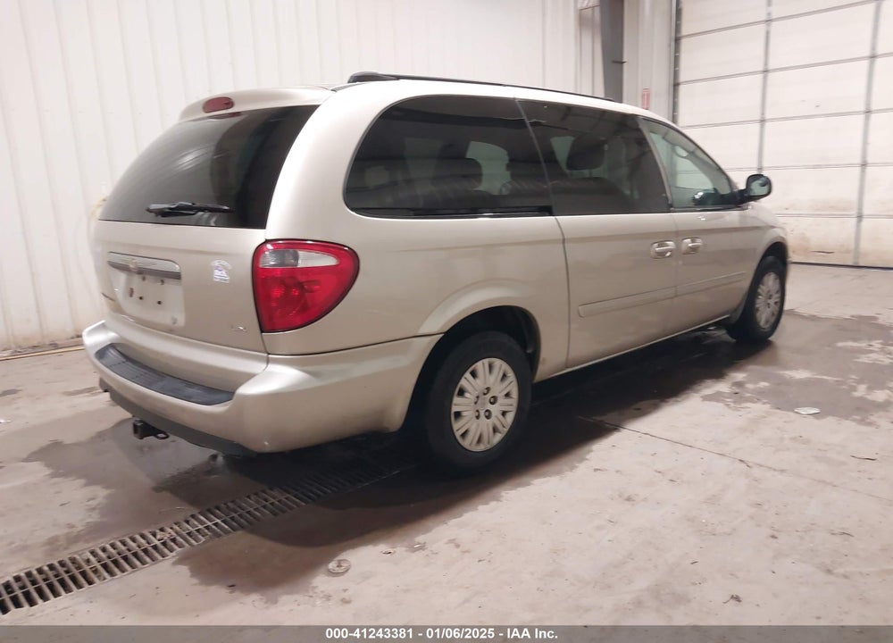 2005 CHRYSLER TOWN & COUNTRY LX VIN: 2C4GP44R55R414303