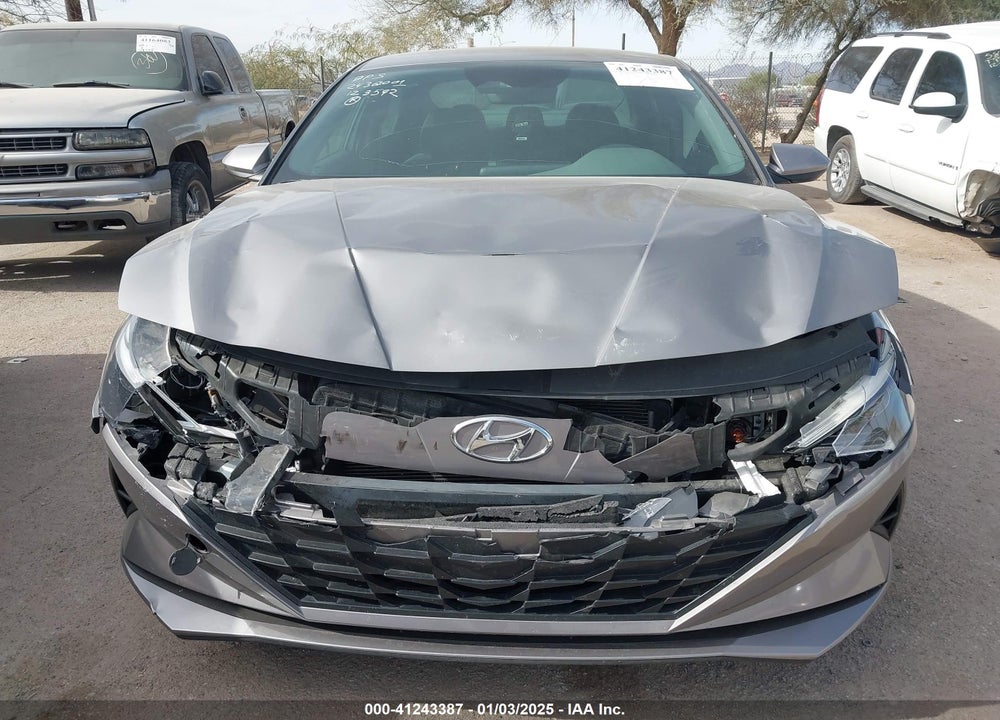 2023 HYUNDAI ELANTRA VIN: KMHLM4AG4PU550997