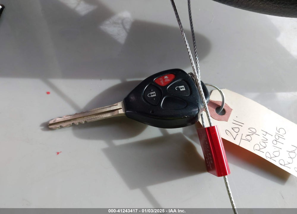 2011 TOYOTA RAV4 VIN: 2T3ZF4DV9BW074390