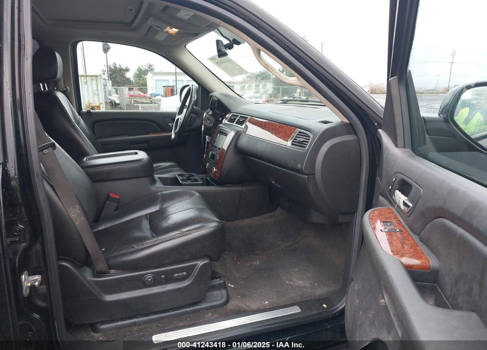 2007 CHEVROLET TAHOE LT VIN: 1GNFC13097R179025