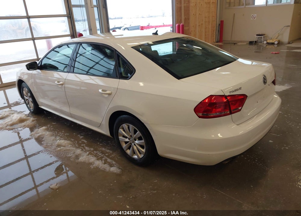 2012 VOLKSWAGEN PASSAT VIN: 1VWAH7A35CC107902