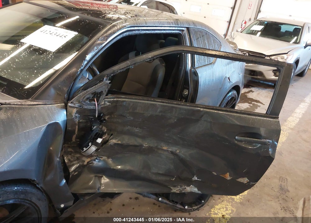 2014 SCION TC VIN: JTKJF5C77E3069906