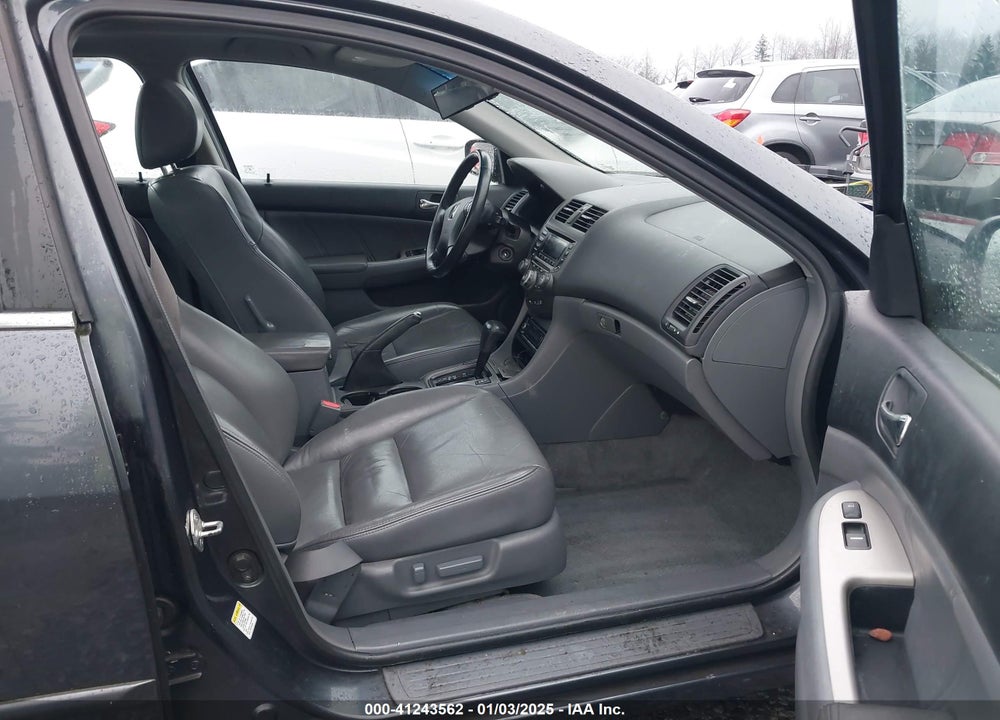 2005 HONDA ACCORD 3.0 EX VIN: 1HGCM66505A074187