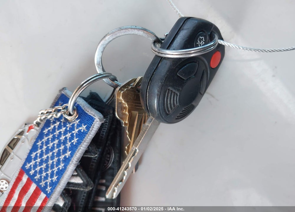 2014 FORD FOCUS VIN: 1FADP3K24EL199224