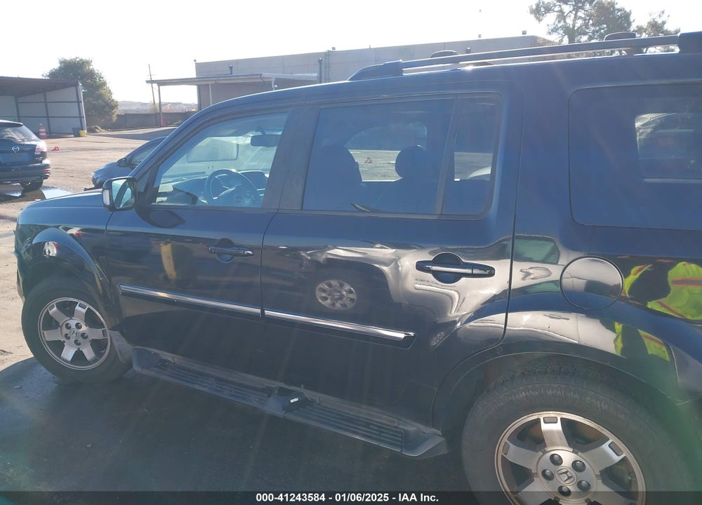 2010 HONDA PILOT TOURING VIN: 5FNYF4H90AB005553
